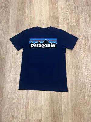 patagonia shirt thumbnail 2