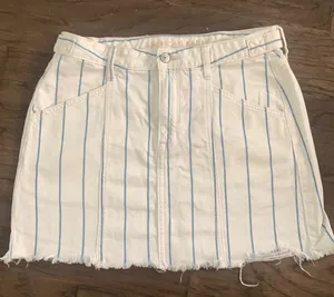 American Eagle white denim skirt thumbnail 1