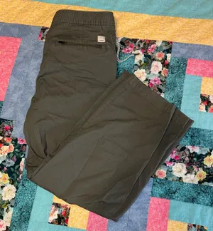 Vuori $98 Ripstop Wideleg Woman’s S Olive Green Elastic Waist Pants thumbnail 1