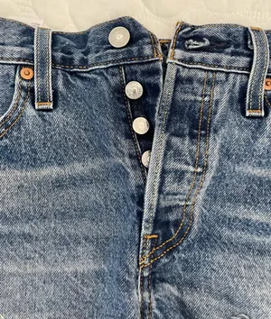Levi’s High-Rise Shorts 501 thumbnail 3
