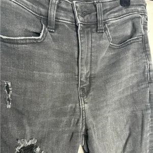 AMERICAN EAGLE Next Level Stretch Skinny Raw Hem Distressed Black Denim Size 4R‎ thumbnail 4