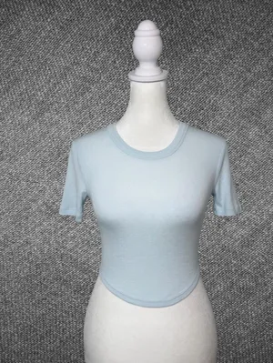 Lululemon Blue Ribbed Cropped Curved Hem Tee Size 0 thumbnail 3