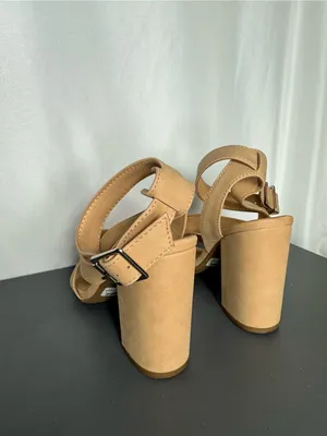Windsor casual business party preppy Strappy Block Heel Sandals 6 1/2 thumbnail 6