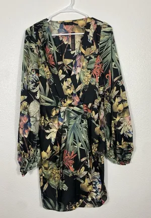Miss Avenue Long Sleeve Black Floral Printed High Low Dress Size Medium Romantic thumbnail 1