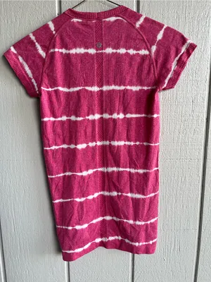 Lululemon Swiftly Tech Short Sleeve Crew in Cranberry‎ Tie Dye Pink Size 4 thumbnail 5
