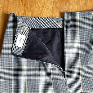 Wilfred Aritzia Plaid Mini Skirt Women’s Size 4 Gray Black Lined Career thumbnail 6