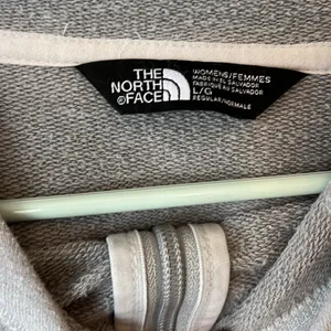 The North Face Size Large Women’s Full Zip Grey Hoodie thumbnail 2