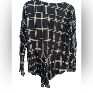 Lucky Brand Black and Navy Plaid Button Up // Size Large thumbnail 3