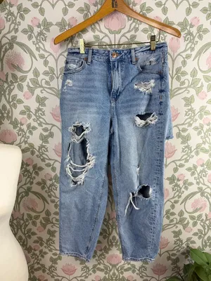 American Eagle Relaxed Mom Distressed High Rise Denim Jeans - Size - 4 X-Short thumbnail 7