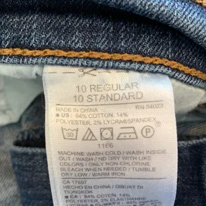 Old Navy Curvy Mid-Rise Women's Size 10 Boot Cut Jeans in Dark Blue thumbnail 9