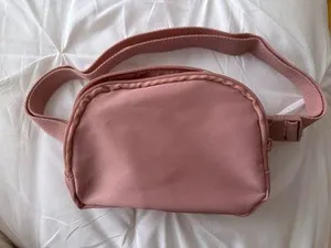 Pink Fanny pack thumbnail 1