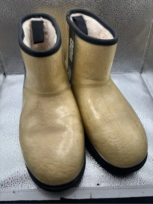 UGG Classic Clear Mini Waterproof Rain Boots Natural Black Womens Size 9 thumbnail 1