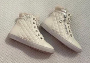 White Winter Boots Size 8 thumbnail 1