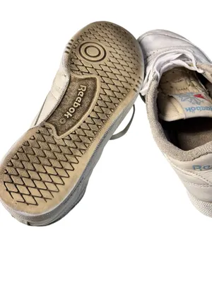 Reebok Women’s Club C 85 Chalk/Sky Blue Leather Sneakers Sz 8 38.5 Well Worn thumbnail 8