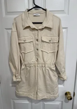 Sadie‎ & Sage Echo's Sister Distressed Denim Romper Cream Utility Frayed S thumbnail 1