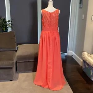 Woman’s A-Line V-Neck Chiffon Prom or Formal Dress Size L NWT thumbnail 4