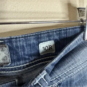 BKE Payton distressed dark wash denim jeans size 30R ladies thumbnail 8