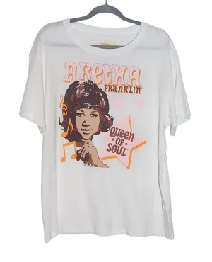 Aretha Franklin T-Shirt NWT Size Medium White Short Sleeve Aretha Franklin Tee thumbnail 1