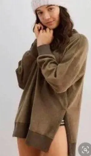 Aerie oversized coziest desert crewneck sweatshirt in hunter green thumbnail 1