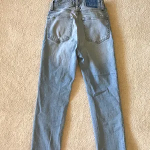 Abercrombie jeans thumbnail 4