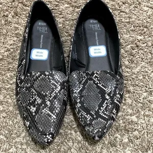 Time and Tru memory foam black snake skin look 8.5 wide width wore for 1 hour thumbnail 1