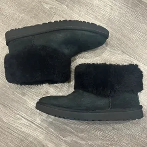 Ugg Black Classic Mini Fluff Shearling Sheepsksin Cuff Boot Sz 8 Cozycore Lounge thumbnail 6