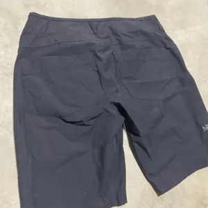 Arcteryx Nylon Stretch Quick Dry Hiking Shorts Women's Size 8 Black Camping thumbnail 11