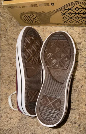 Converse Sneakers thumbnail 3