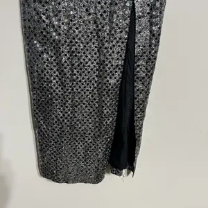 Vintage 90s‎ Silver Sequin Maxi Dress Spaghetti Strap Side Slit Gown Size 10 USA thumbnail 4