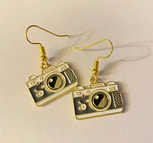Handmade Earrings NEW Kawaii Retro Camera Unisex Gift thumbnail 1