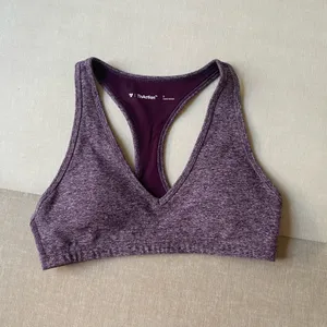 Aritzia TnAction TNACOZY TREAD SPORTS BRA thumbnail 1