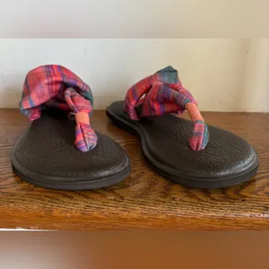Sanuk Multicolor Yoga Sling Striped Sandals Size 7 New Condition‎ thumbnail 2
