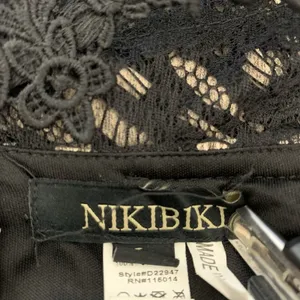 Nikibiki Lace‎ Chevron Mini Dress Womens Small Black Tan Halter High Neck D22947 thumbnail 2