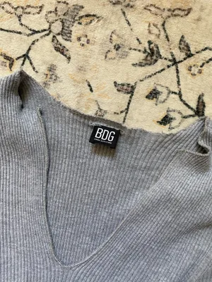 BDG Urban Outfitters Grey Ribbed long sleeve crop top thumbnail 4