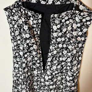 Ann Taylor Black White Floral Fit & Flare Spaghetti Strap Dress Size 12‎ thumbnail 6