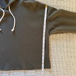 Wild Fable Women’s Olive Army Green Cozy Soft Cotton Cropped Hoodie Size Small thumbnail 6