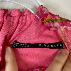 Zara Basic Pink Floral Pleated Ruffle Halter Neck Mini Dress Womens Medium thumbnail 5
