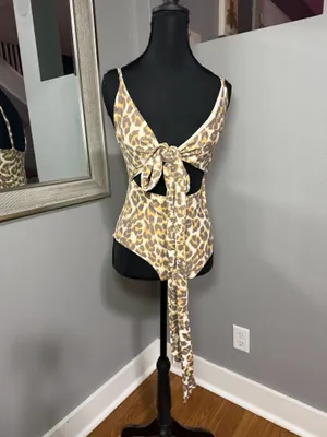 Aerie Leopard Wrap One Piece Swimsuit  Size Medium.  thumbnail 2