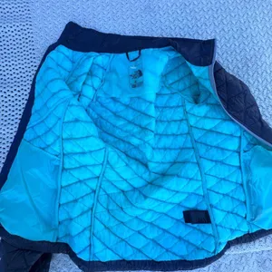 The North Face Thermoball Gray Puffer Jacket Lightweight Insulated thumbnail 7