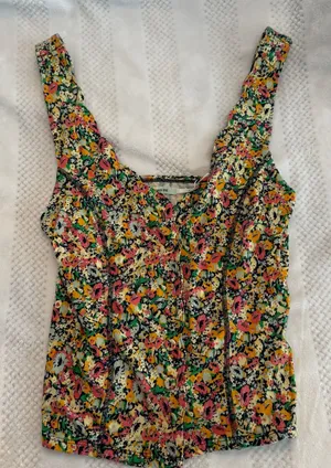 new kimchi blue floral tank top size Small thumbnail 1