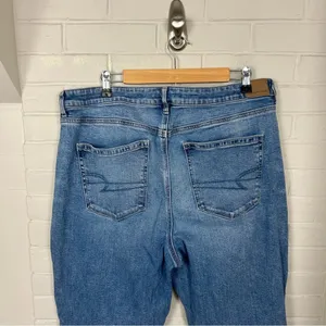 American Eagle Distressed Knee Mom Jeans Size 18 Long thumbnail 9