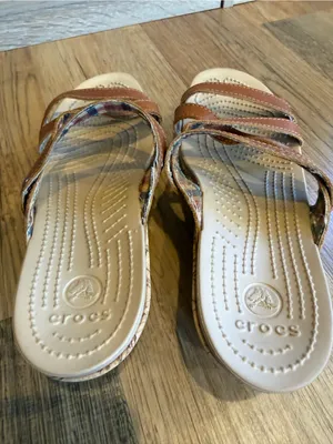 CROCS Women’s Brown Strappy Slide Cork Wedge Sandals Size 7 thumbnail 6