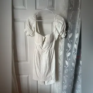 New NWT Here Comes the Sun mini dress back cutout puffy sleeves babydoll size M thumbnail 10