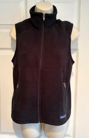 Patagonia Synchilla Fleece Vest Womens S Black Full Zip‎ 11409 Gorpcore NWT thumbnail 1