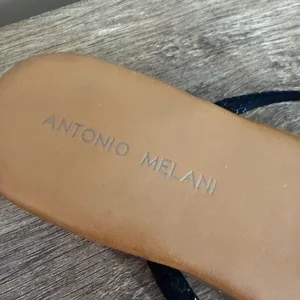 Antonio Melani Black Sandals Flip Flops No Size See Measurements thumbnail 3
