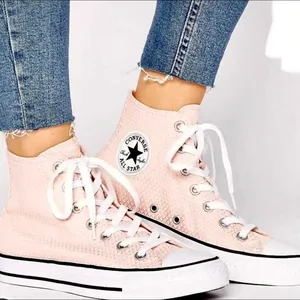 Converse pink printed thumbnail 1