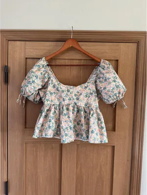 English Factory Women's Floral Puff Sleeve Top Teal, Orange & Cream size Large thumbnail 2