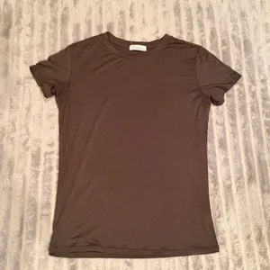 Haley & June Olive Green Crewneck Short Sleeve Tee Size L (Fits‎ S/M) thumbnail 1