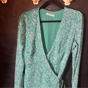 East Order Green Gizele Botanical-Print Mini Wrap Dress‎ Size Medium thumbnail 3