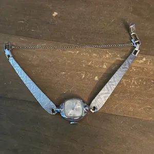 Vintage Timex silver wind up watch thumbnail 8